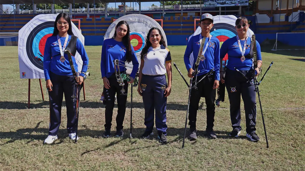 Talento sinaloense Escuelita de Tiro con Arco UAS conquista la Copa Sonora con tres medallas de oro.