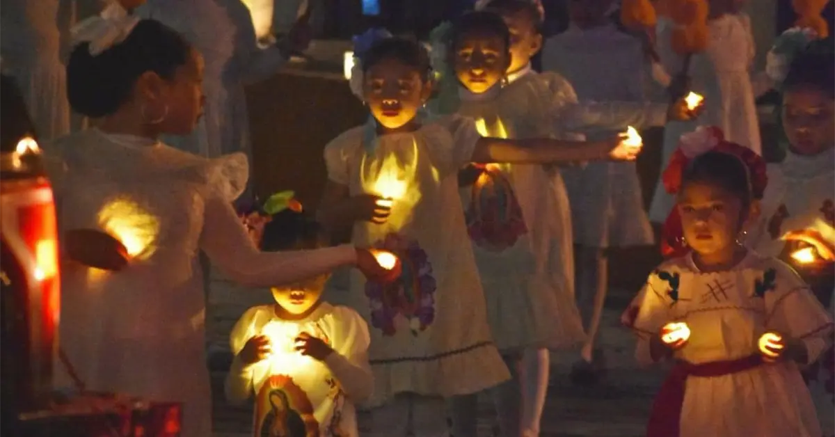 Cosalá brillará con miles de velas en su celebración más mágica del año