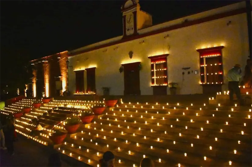Cosalá brillará con miles de velas en su celebración más mágica del año