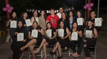En la colonia Progreso en Culiacán, 15 mujeres celebran un nuevo comienzo tras concluir curso gratuito de uñas acrílicas