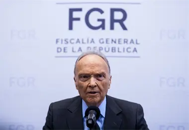 Alejandro Gertz Manero renuncia a su cargo como titular de la FGR
