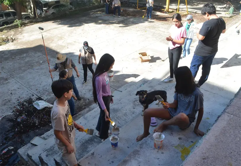 Niñas y niños participaron con alegría, recordando que la verdadera transformación nace cuando la comunidad se une. Foto: Juan Madrigal