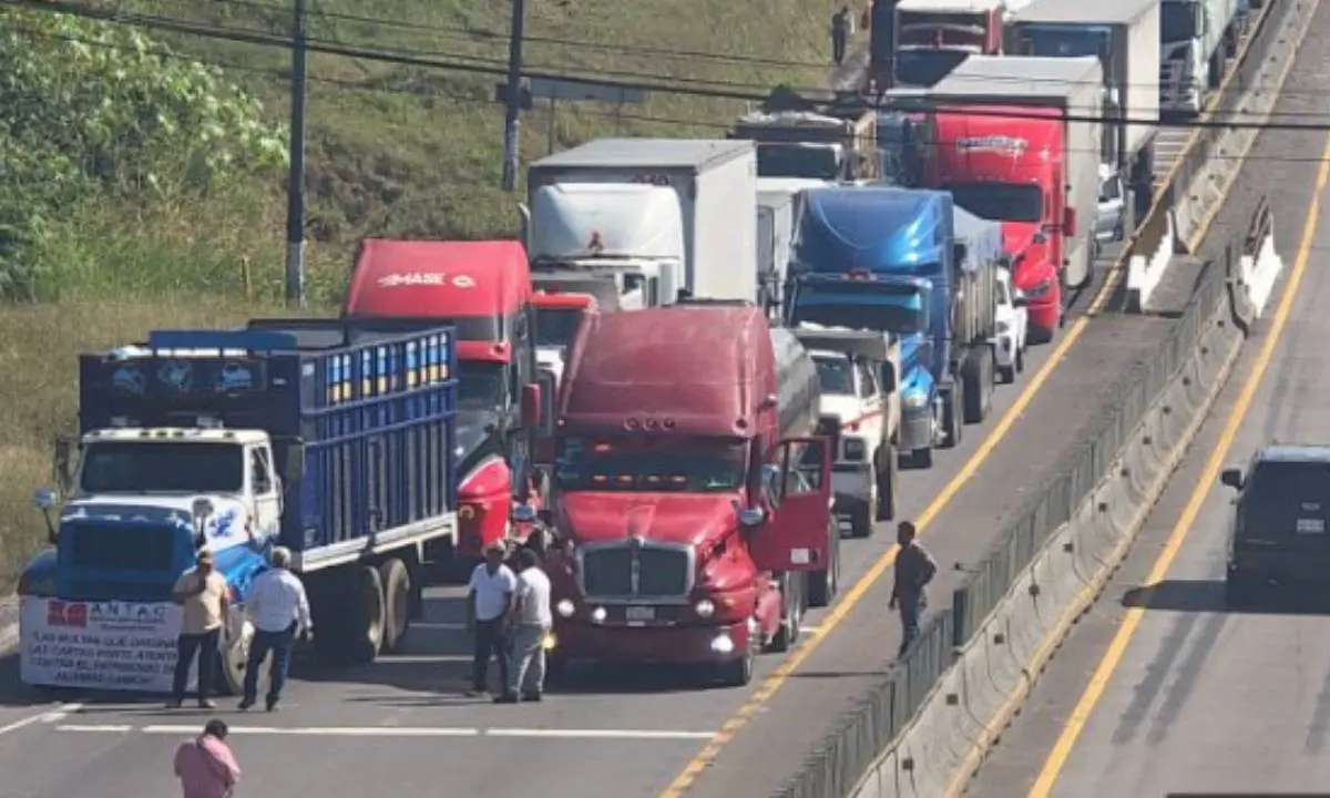 Ante la falta de acuerdo con las autoridades, se prevé que continúen los bloqueos carreteros.