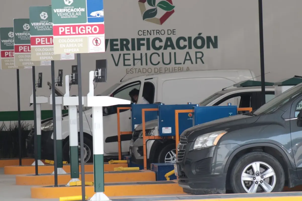 En caso de no realizar la verificación vehicular, puedes recibir multas o sanciones en Puebla. Foto: Especial