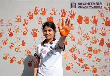 Manos naranjas, voces fuertes: comunidad participa en jornada de reflexión y apoyo en Culiacán