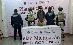 Detienen a siete personas y aseguran explosivos improvisados en Michoacán