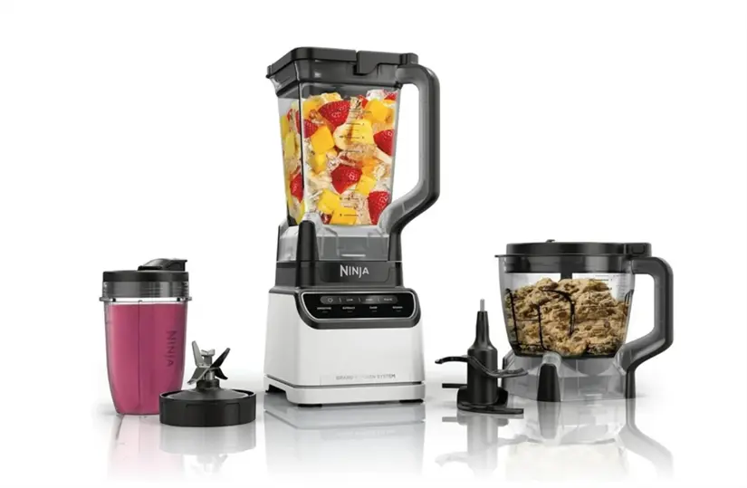 Elementos que incluye la Licuadora Ninja Profesional 1200W. Foto: cortesía.