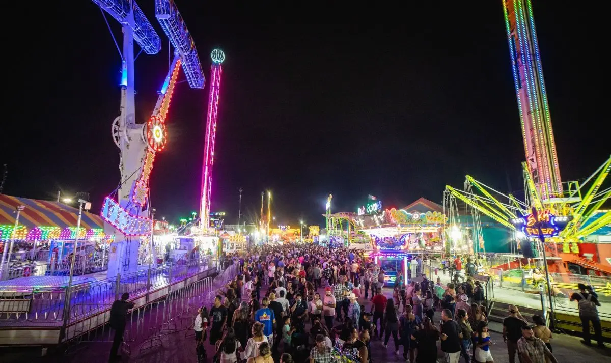 Por comenzar la Expo Feria Sahuayo 2025, pista de hielo, conciertos y más