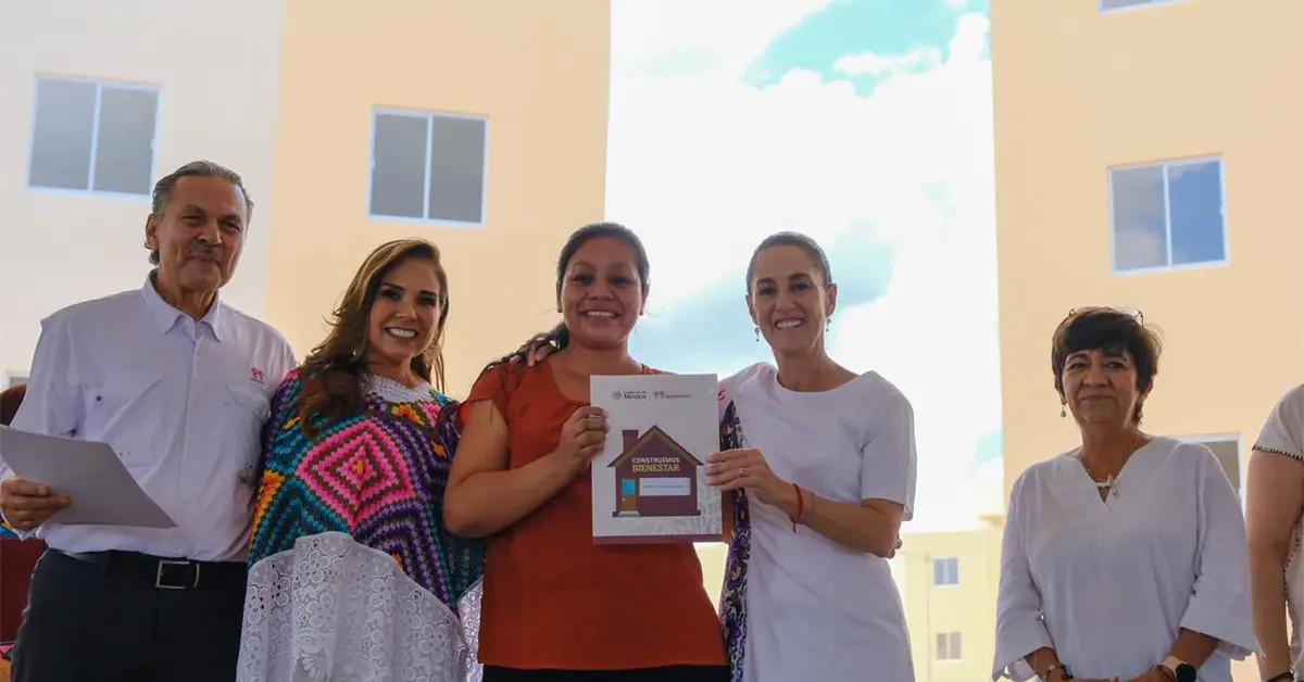 En Quintana Roo, Sheinbaum entrega 225 viviendas nuevas, 497 liberaciones de hipoteca y 193 escrituras