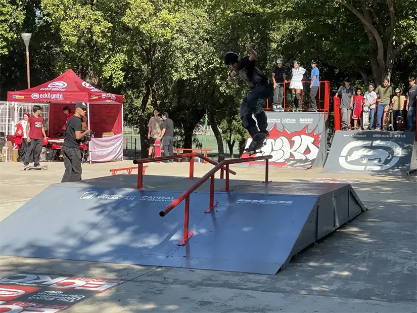 Los espacios rehabilitados son de alta calidad y un lugar digno para que los jóvenes de Culiacán disfruten de su deporte. Foto: Lino Ceballos.