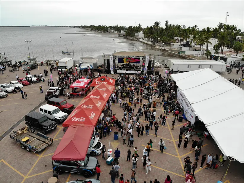 La feria contó con mucha asistencia. Foto: TBN