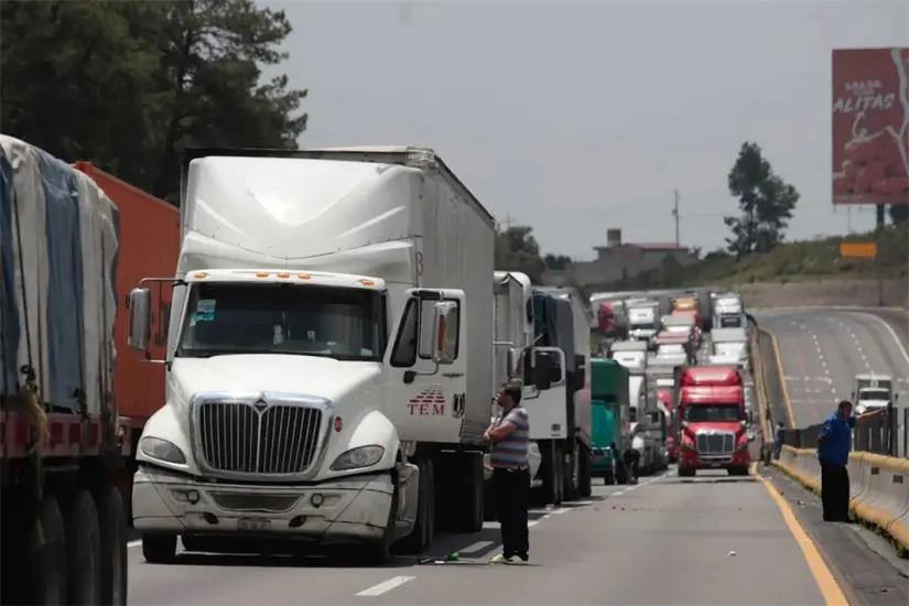 Continúan los bloqueos de carreteras en diversos estados del país. Foto: Cuartoscuro