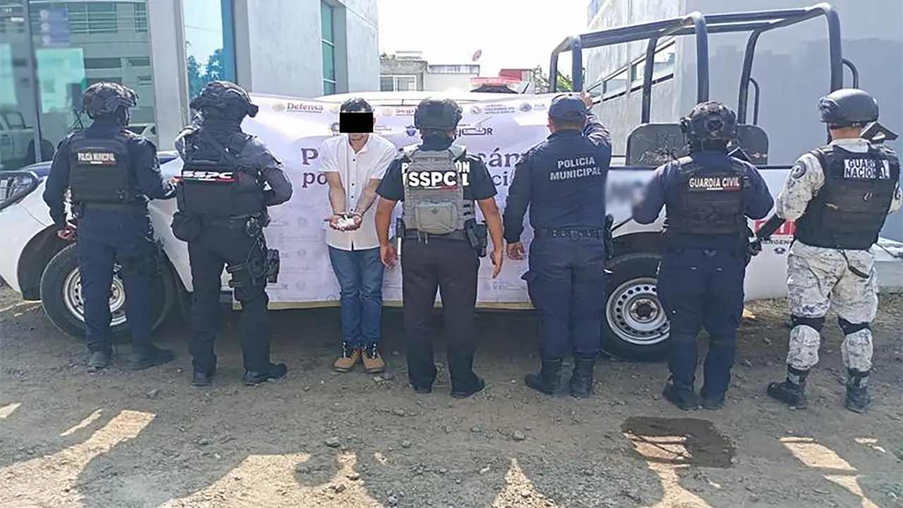 Ocho detenidos y dos campamentos clandestinos desmantelados en Michoacán.