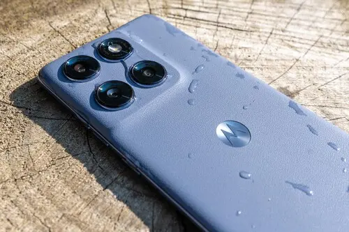 Amazon oferta el Motorola Edge 60 a tan solo 7 mil 998 pesos, por el Black Friday. Foto: Cortesía.