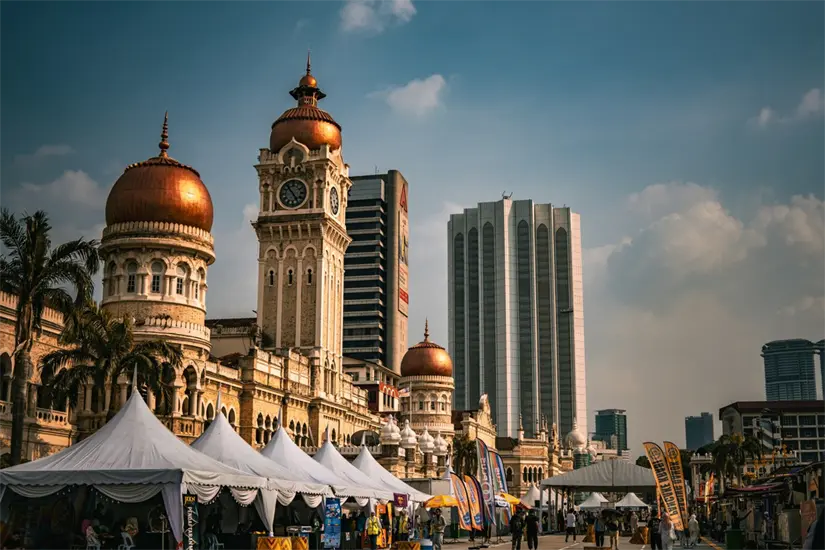 Kuala Lumpur, en Malasia, una de las ciudades más populares para este 2026. Foto: Unsplash.  