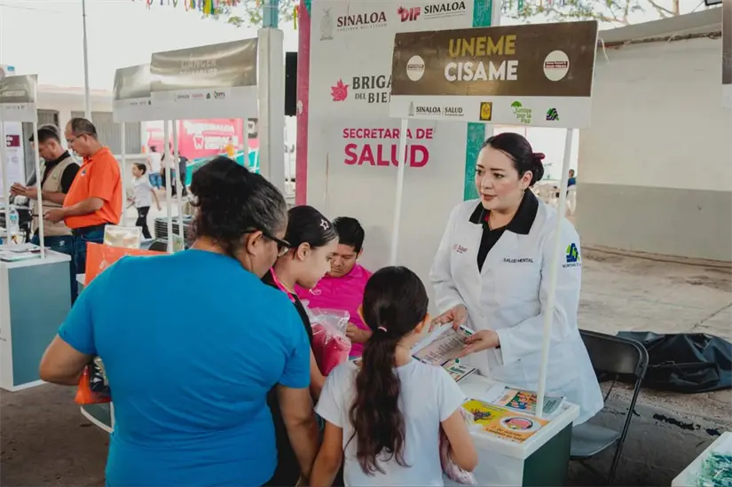 Un día de atención y esperanza en la Toledo Corro con la Brigada del Bienestar del DIF Sinaloa. Foto: DIF Sinaloa