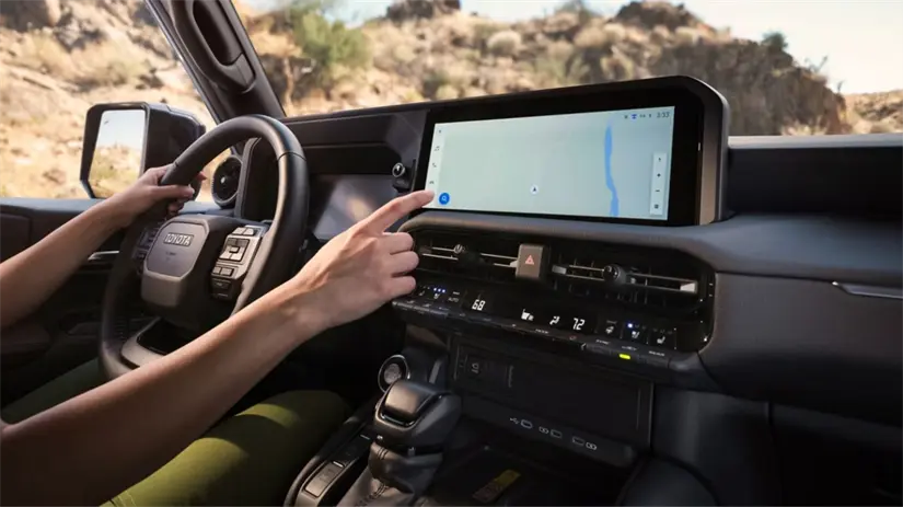 El nuevo Land Cruiser FJ viene con lo último en tecnología en su interior. Foto: Toyota