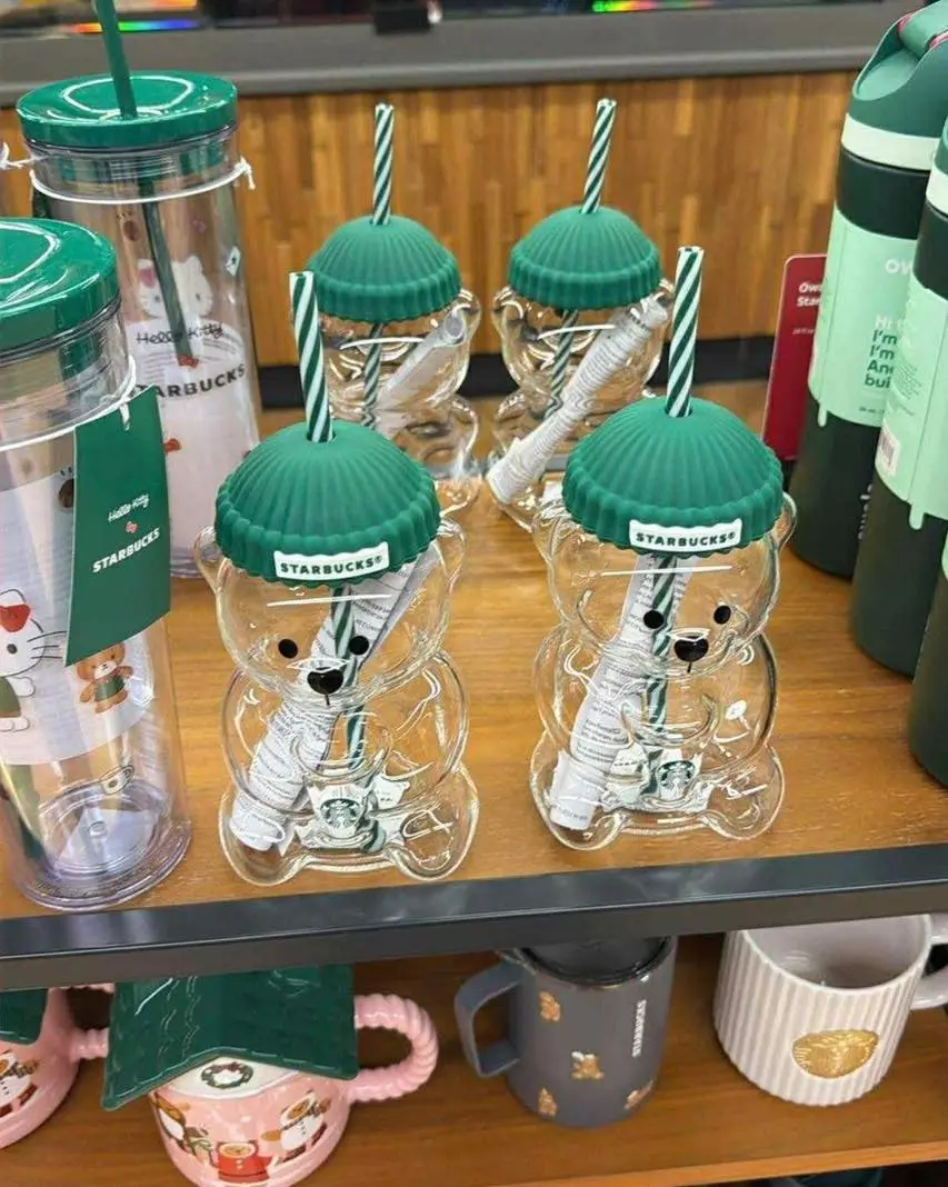 La venta de este vaso comenzó este 1 de diciembre y continuará hasta el día 2 de diciembre hasta agotar existencias. Foto: Cortesía. 