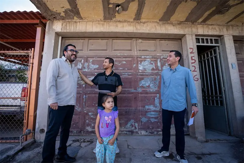 “Papelito habla”: vecinos de Nueva Galicia celebran entrega de escrituras después de una década. Foto: Ayuntamiento de Culiacán