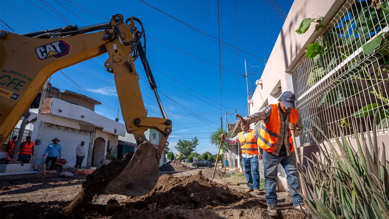 Realizan trabajos de pavimentación en las calles Geranios y Árnica en la colonia Vista Hermosa. Foto: Ayuntamiento de Culiacán