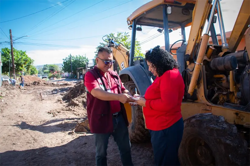 Avanza pavimentación en Huizaches con apoyo y vigilancia de los comités ciudadanos. Foto: Ayuntamiento de Culiacán