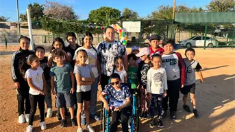 Memito, el niño de Navolato que convierte su discapacidad en fuerza para seguir jugando y soñando