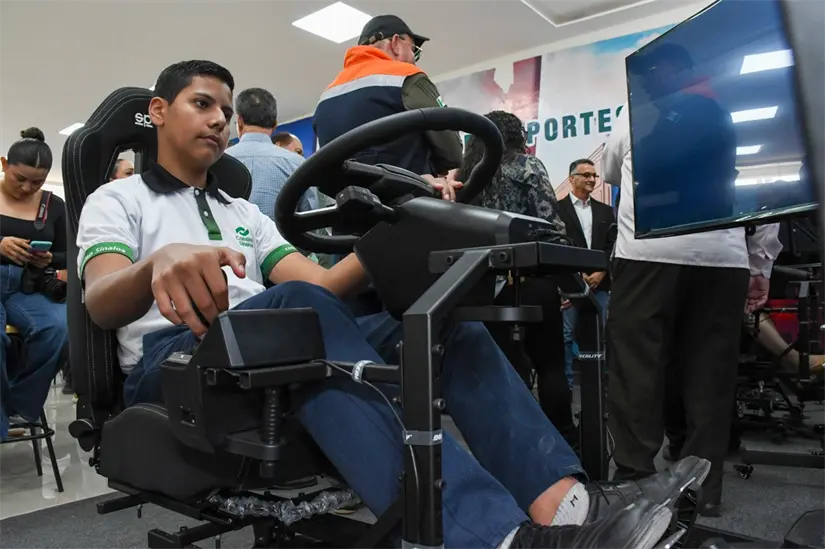 Inauguran en CONALEP Guasave taller de autotransporte con simuladores de última generación
