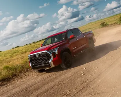 Toyota Tundra HEV 2025: una pick-up con motor híbrido y potencia todoterreno para la aventura