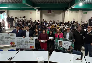 &iquest;Qu&eacute; estudiantes recibir&aacute;n doble pago de la Beca Benito Ju&aacute;rez en diciembre y por qu&eacute;?