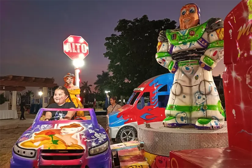 Los asistentes al Bazar Navideño de este domingo 7 de diciembre en Portabelo 1, podrán disfrutar de una miniferia infantil.