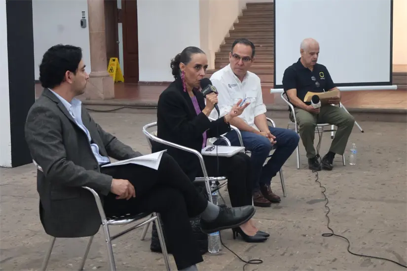 Magdalena propuso durante el conversatorio que
