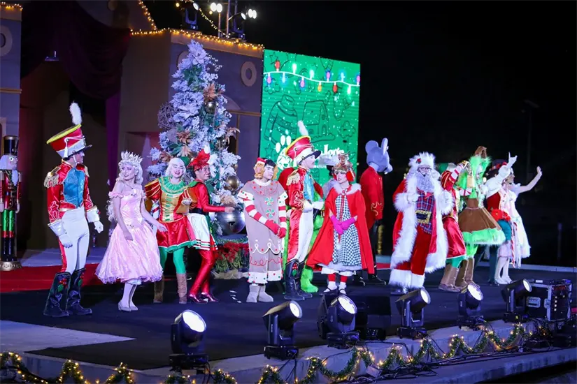 Inauguran la Villa Navideña de León 2025. Foto: Cortesía