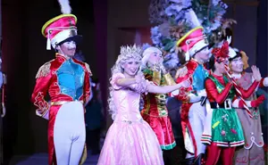 Inicia el Festival de la Villa Navideña 2025, en León, con pista de hielo gratis y rampa nevada