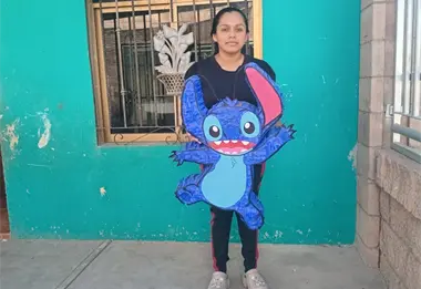 Vuelve la temporada de piñatas y Selene reafirma su tradición alegre en Villa Juárez
