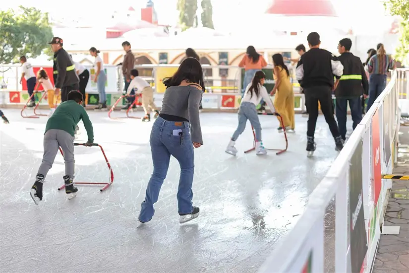 A partir del 10 diciembre estará disponible la pista de hielo en Ensenada. Foto: Cortesía (imagen ilustrativa)