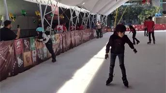 Navidad 2025 en Ensenada; pista de hielo gratuita, desfile de luces y más