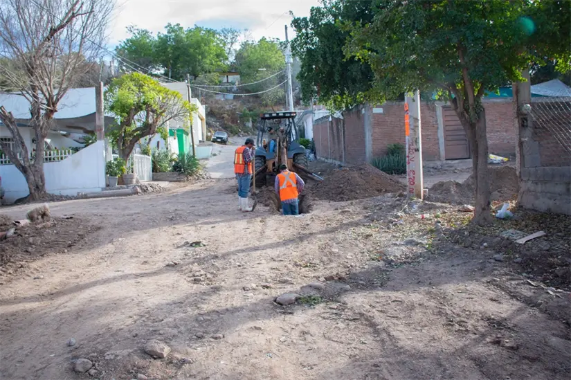 Culiacán mejora su infraestructura avanzan trabajos de pavimentación en Vista Hermosa