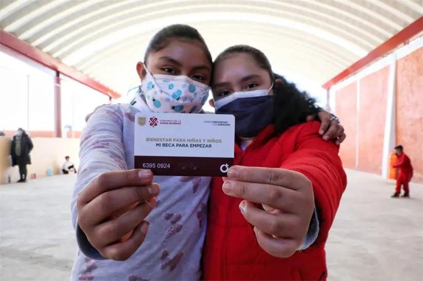 Los beneficiarios solo deberán considerar dos requisitos para recoger su tarjeta. Foto: Cortesía.