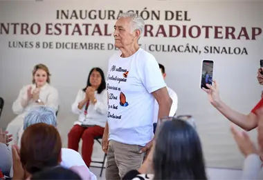 Superación y fe: Alejandro Ramírez celebra su última radioterapia y simboliza esperanza en Sinaloa