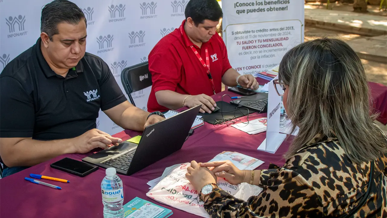 Ayuntamiento de Culiacán acerca vacantes y servicios a la ciudadanía con nueva jornada laboral.