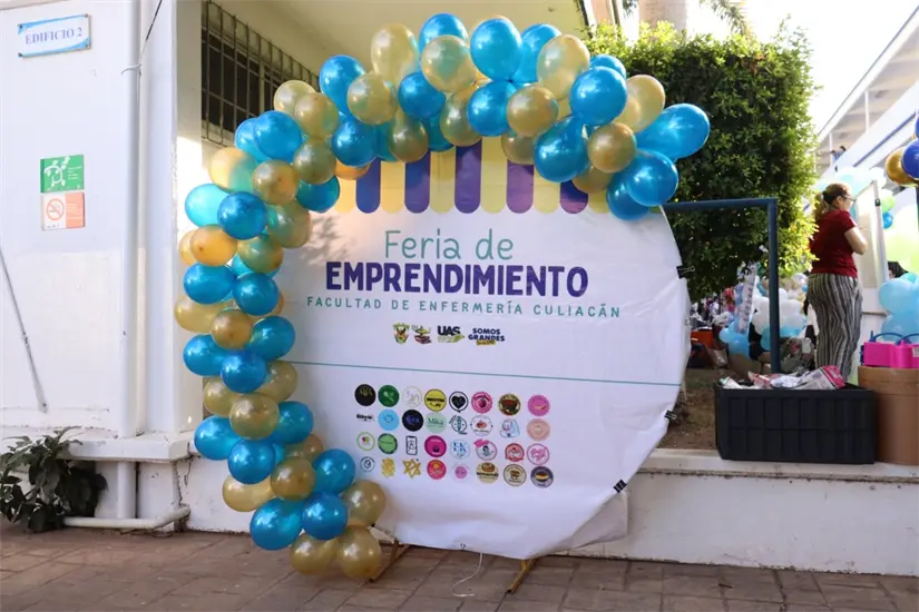 La Feria del Emprendimiento forma parte del plan de estudios, específicamente de la materia de Responsabilidad Social y Emprendedurismo.