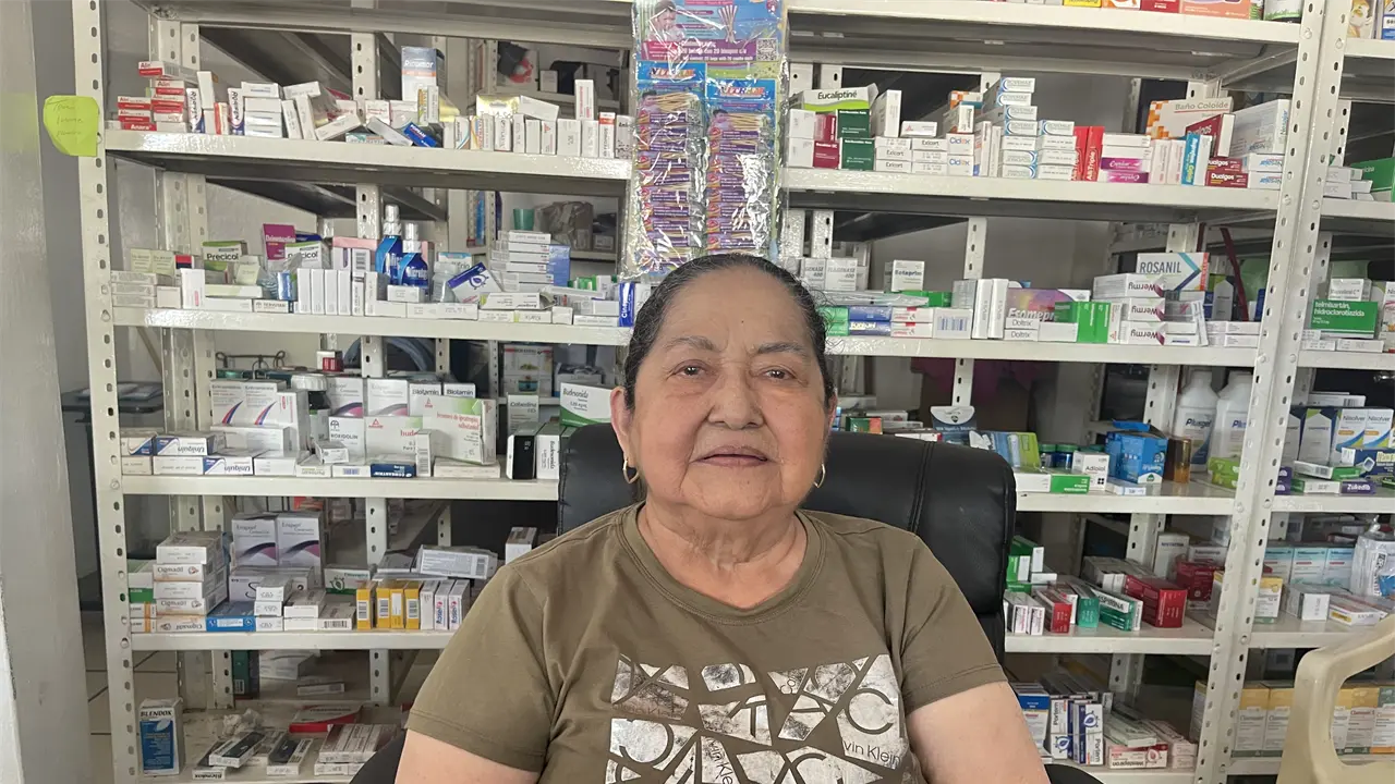 Lupita Espinoza trabajó para lograr sus sueños y objetivos desde muy pequeña, así logró ser la madre más amorosa y la farmacéutica más querida de Urías, en Mazatlán