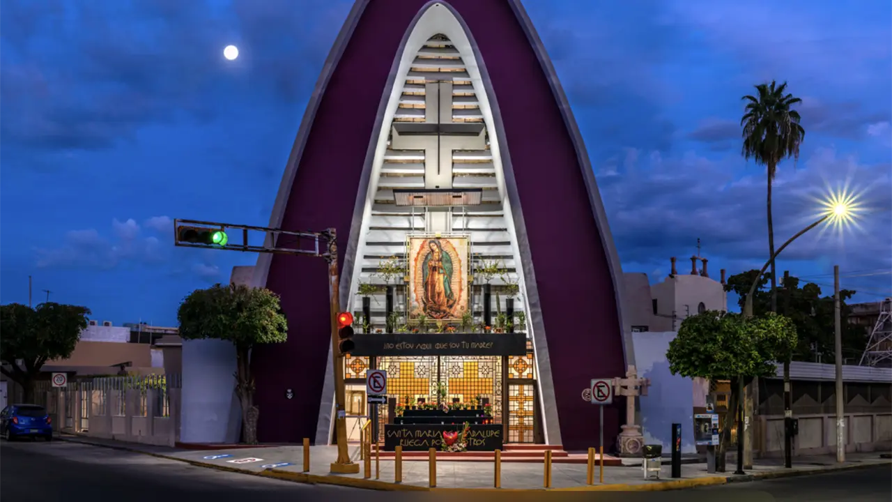 200 razones diarias para sonreír: El milagro que ocurre cada mañana en el desayunador Nuestra Señora del Carmen. Fotografía: Miguel Ángel Victoria.
