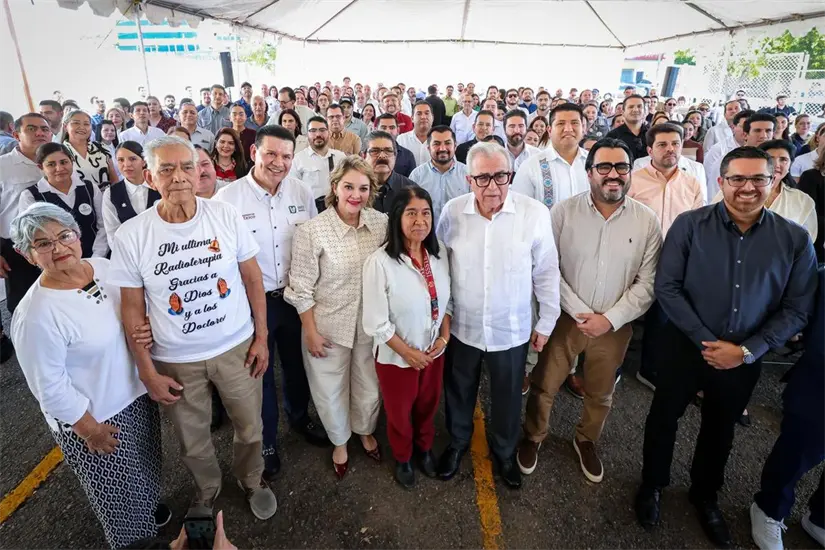 Sinaloa inaugura centro de radioterapia y celebra historia de vida de Don Alejandro. Foto: Secretaría de Salud de Sinaloa