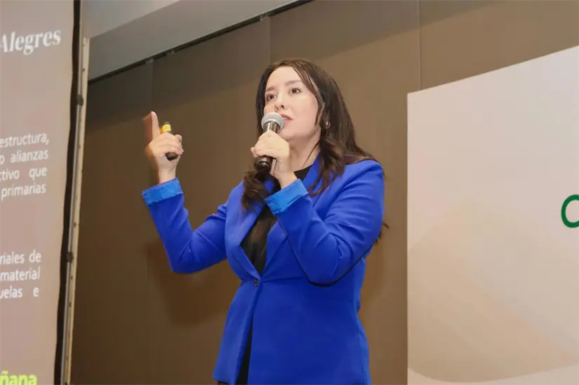 Gabriela Espinoza, directora de Proeduca, señaló que desde su trinchera apoyan a la educación para crear paz. Foto: Iván Valenzuela.