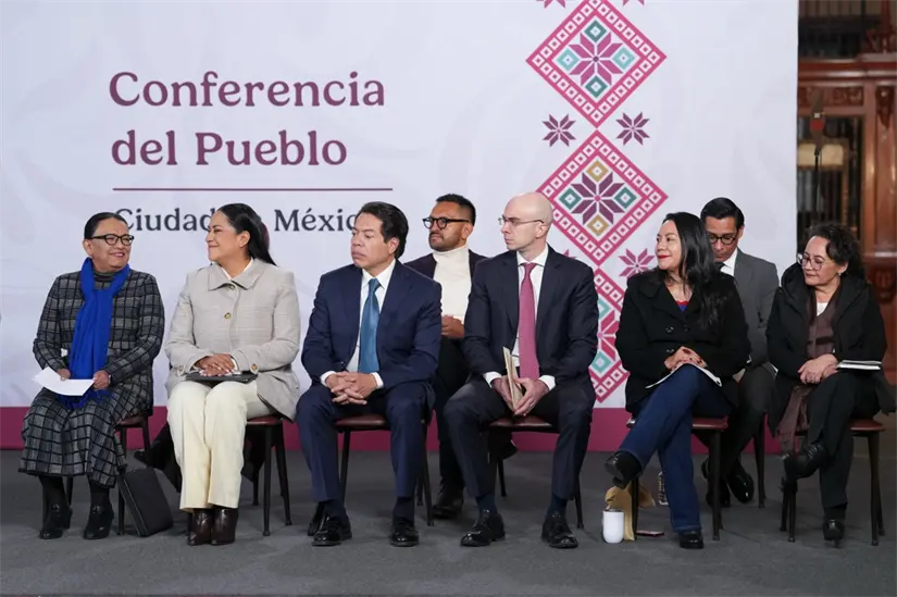 Funcionarios de gobierno presentes en La Mañanera del pueblo de este miércoles 10 de diciembre.