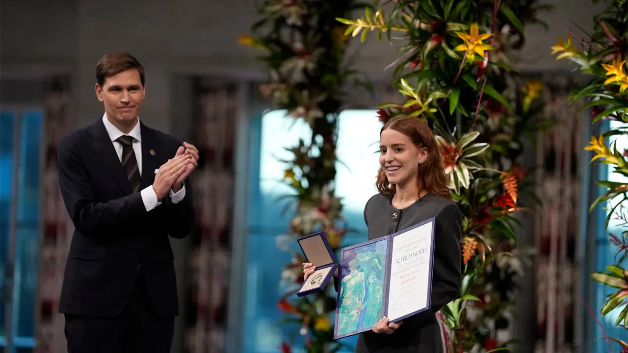 Ana Corina Sosa recogió el premio. Foto: Cortesía