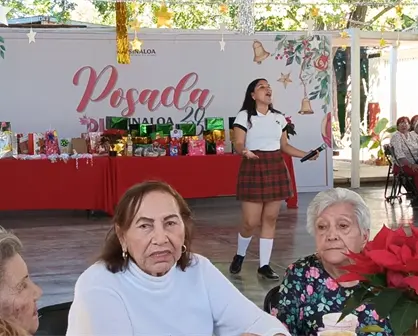 Personas adultas mayores disfrutan con unión y alegría la posada navideña en DIF Palmito