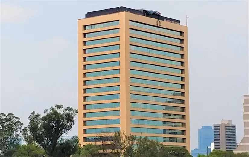 Así es el edificio donde vive el empresario mexicano Ricardo Salinas Pliego en CDMX. Foto: Cortesía.
