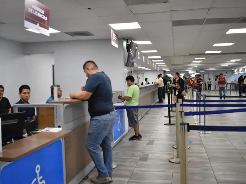 Unidades de Recaudación de Rentas en Baja California pasa solicitar la licencia. foto: Cortesía